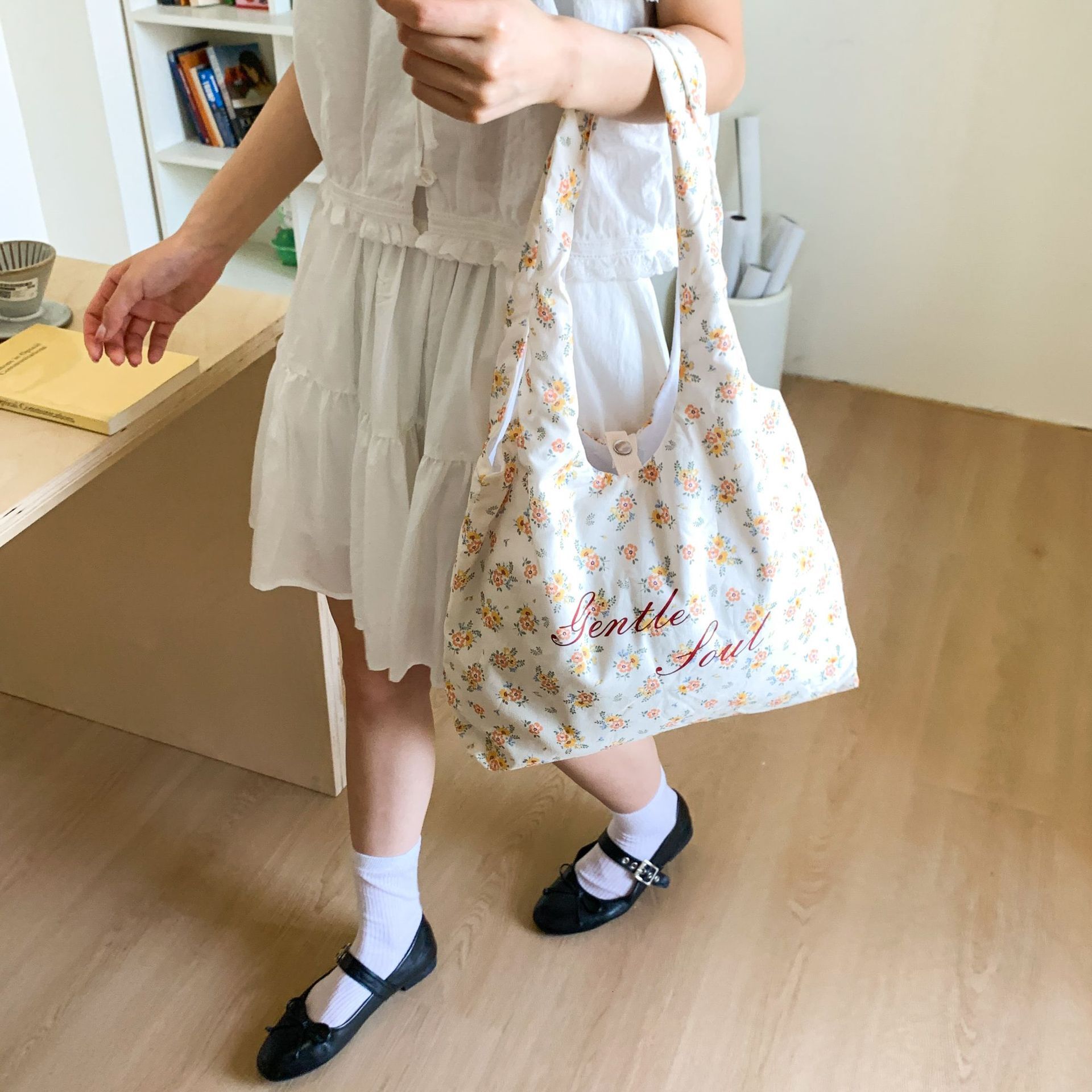 designer Summer Sweet Floral Canvas Underarm Bag for Women Large Capacity Versatile Shoulder Bag 2025 New Simple Tot