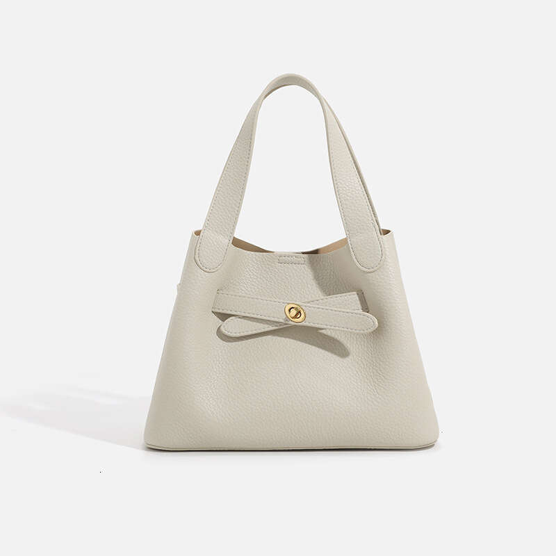 High-end Niche Fashion Bucket for Women 2024 Autumn Winter New Versatile Commuter Shoulder Crossbody Tote Bag