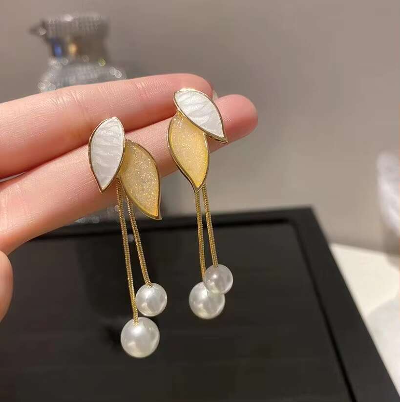 925 Silver Needle Korea Pearl Leaf Tassel Earrings Long Tassel Personality Temperament Earrings Wholesale