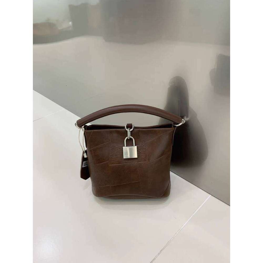 Niche Design Stone Pattern Soft Leather Patchwork Large Gold Lock Bucket Handbag Fashion Versatile Trendy Shoulder Crossbody Women s Bag