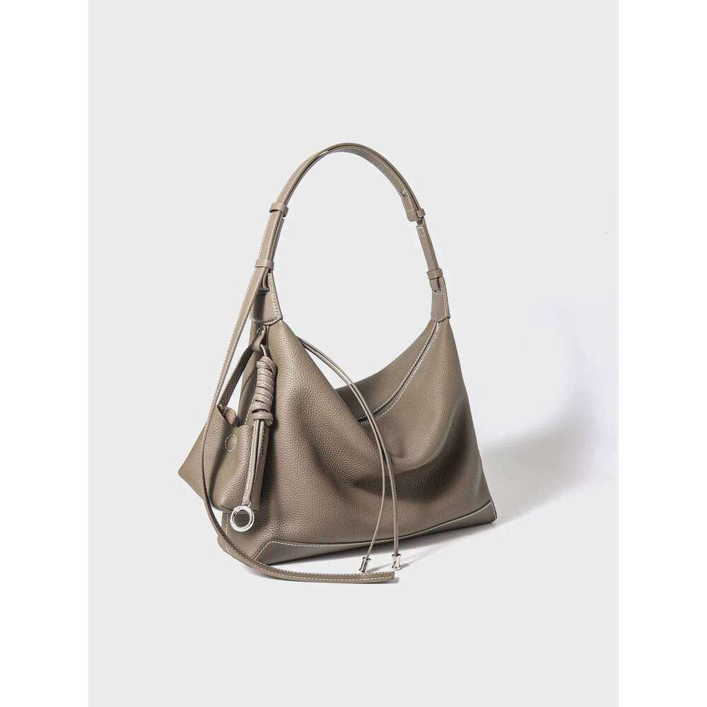 Single Shoulder Underarm New Large Capacity Tote Senior Sense Casual Fashion Women's Bag