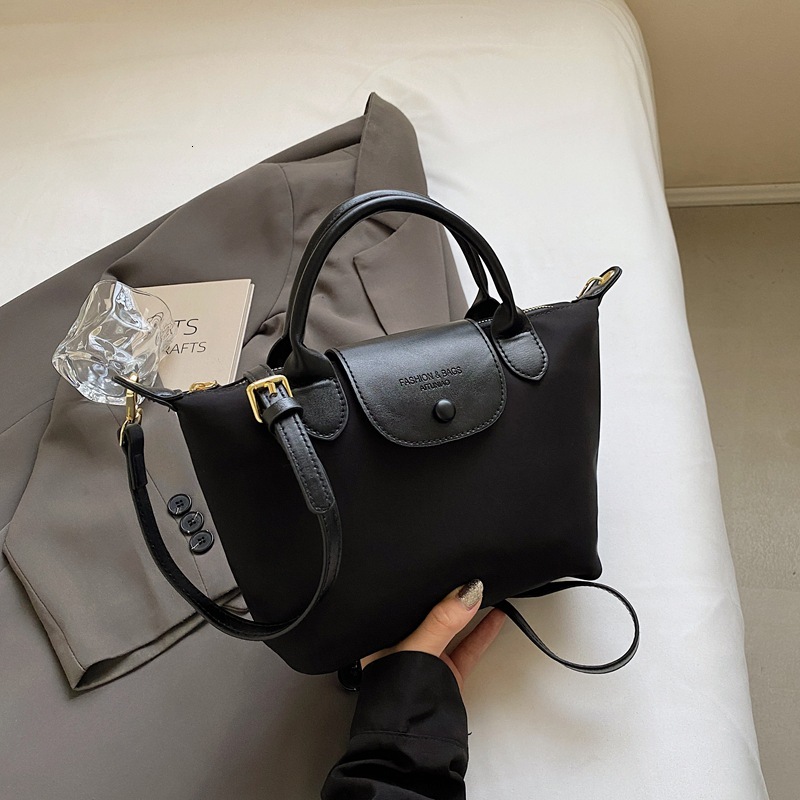 Free Shipping Light Luxury Luxury Casual High-end Bag Women's Designer Bags 2024 New Lightweight Nylon Dumpling Bag Commuter Crossbody Bag