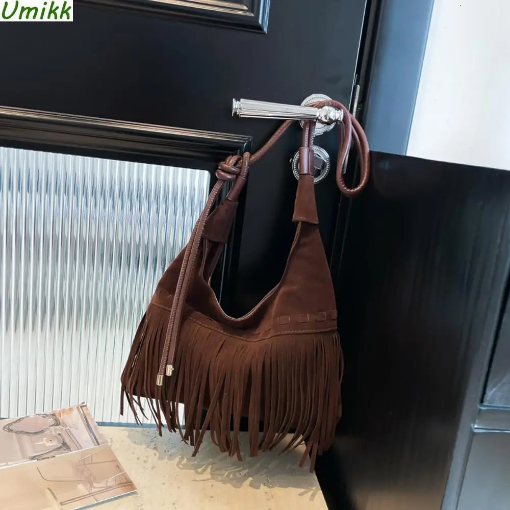Women Suede Shoulder Bag with Tassels Crossbody Bag Adjustable Strap Retro Handbag Solid for Work Travel 250606