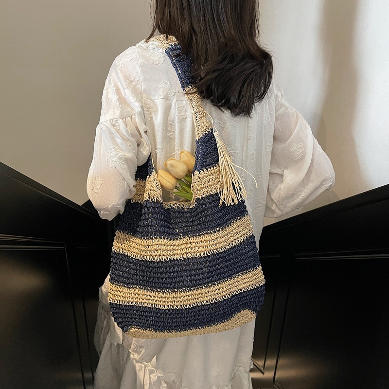 designer Summer Woven Bag for Women 2025 New Fashion Vacation Beach Bag Casual Bucket Bag Retro Color-Block Underarm Bag