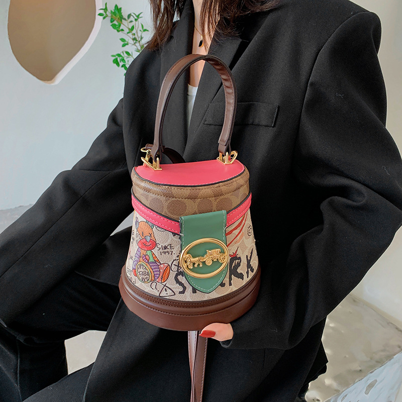 Designer Bag Luxury Bag Hot Free Shipping Shoulder Bag Designer Shoulder Shoulder For Woman Spring And Summer Daily Outfit Flap Classic Cross