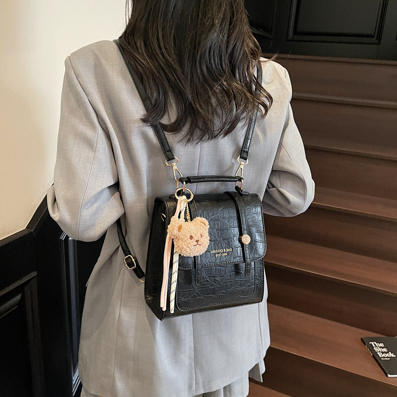 designer High-End Double Shoulder Bag for Women 2025 New Fashion Versatile Commuter Backpack for College Students Travel Handbag