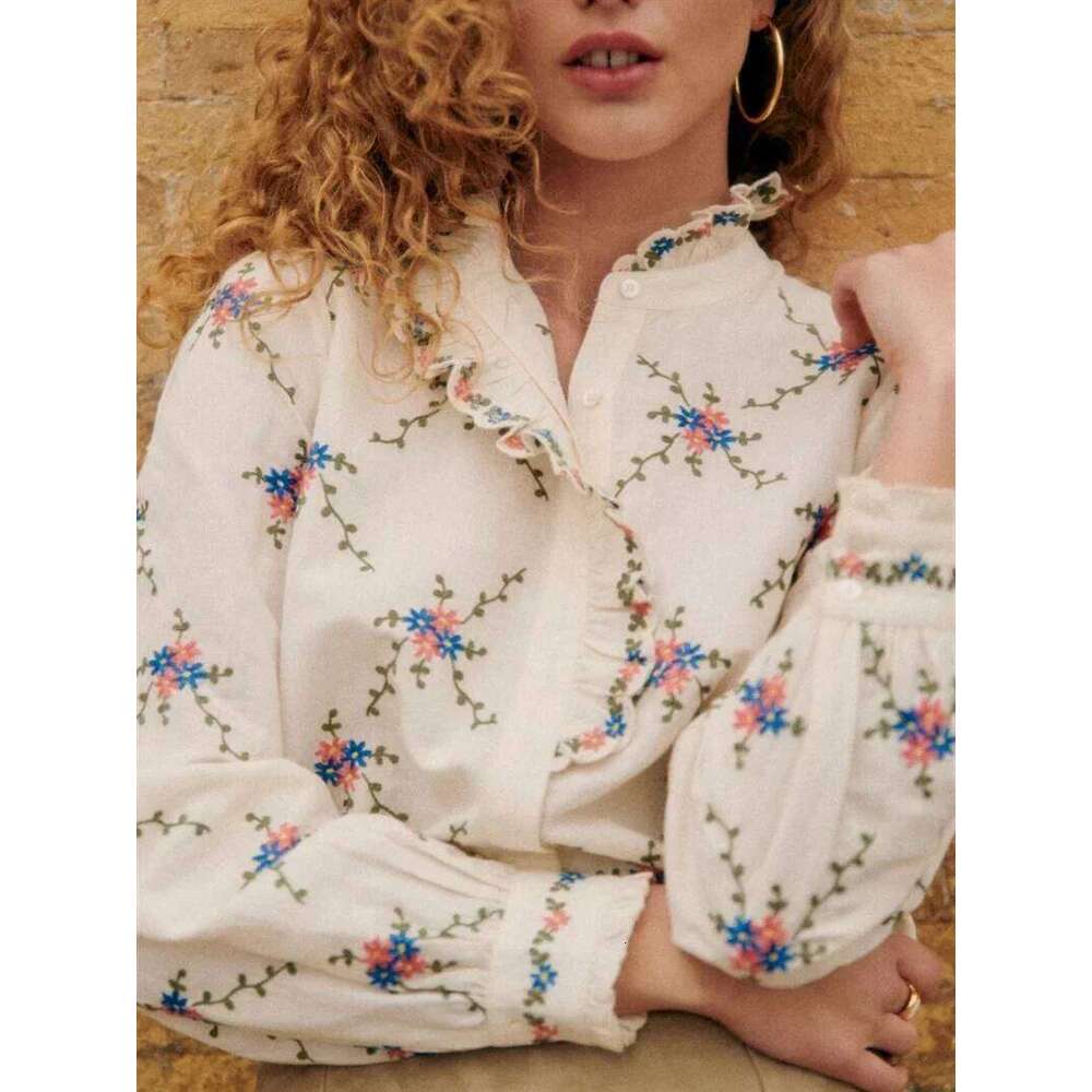 Coats Designer Women Women's French Stand Collar Ruffle Blouse 2024 New Autumn Long Sleeve Single Breasted Floral Embroidery Elegant Ladies Shirt