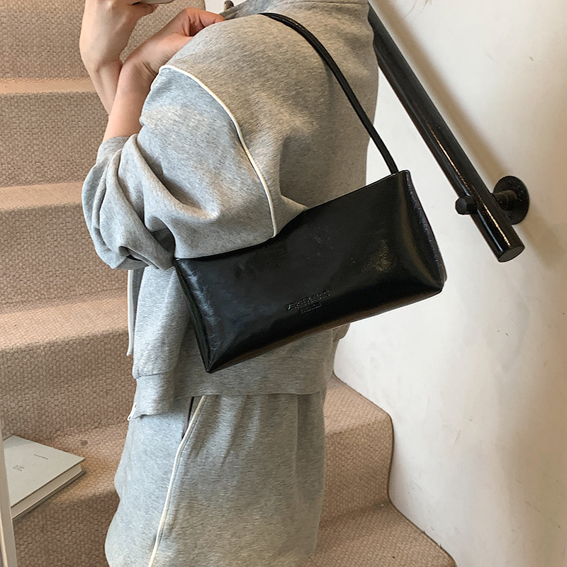 designer Korean Style Niche Simple High-end Handbag for Women 2025 Summer New Trendy Fashion Single Shoulder Underarm Baguette Bag