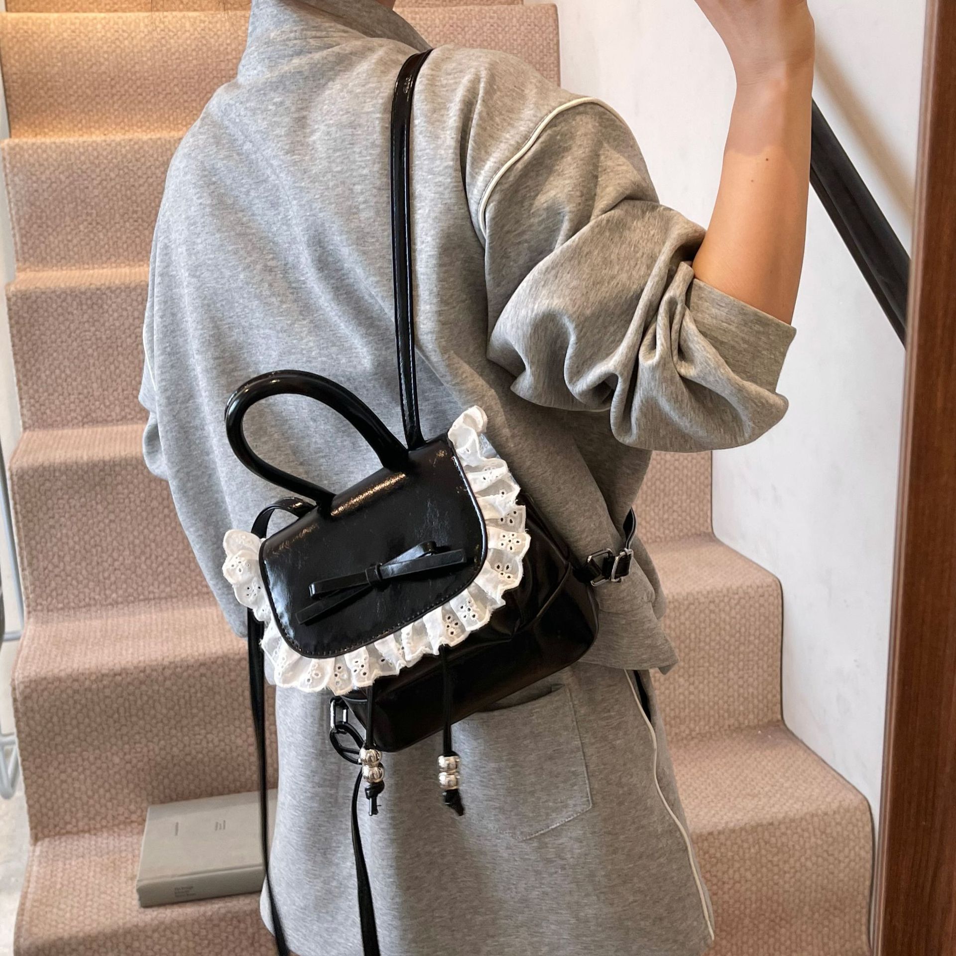 designer Women's Bag 2025 New Spring Fashion Cute Small Backpack Versatile Casual Travel Backpack Bucket Bag