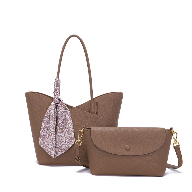 Free Shipping Fashion Women's Handbag Urban Minimalist New Tote Bag Designer Soft Faced Single Shoulder Baozi Mother Bag Commuting Armpit Bag