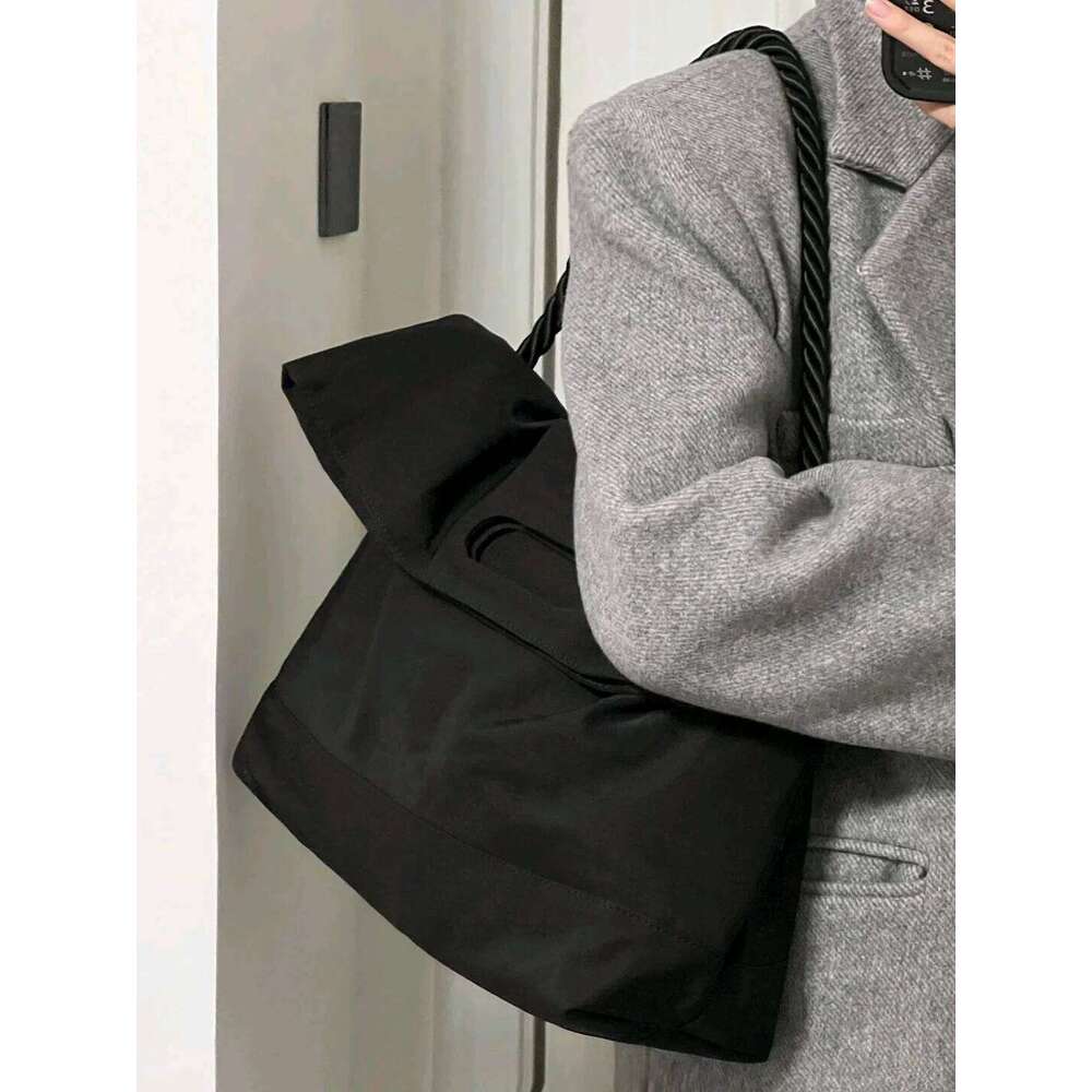 Hot Selling Women's Shoulder Handbags Fashion Designer Nylon Tote Bag Women Large Capacity Simpletravel Black Messenger Bags