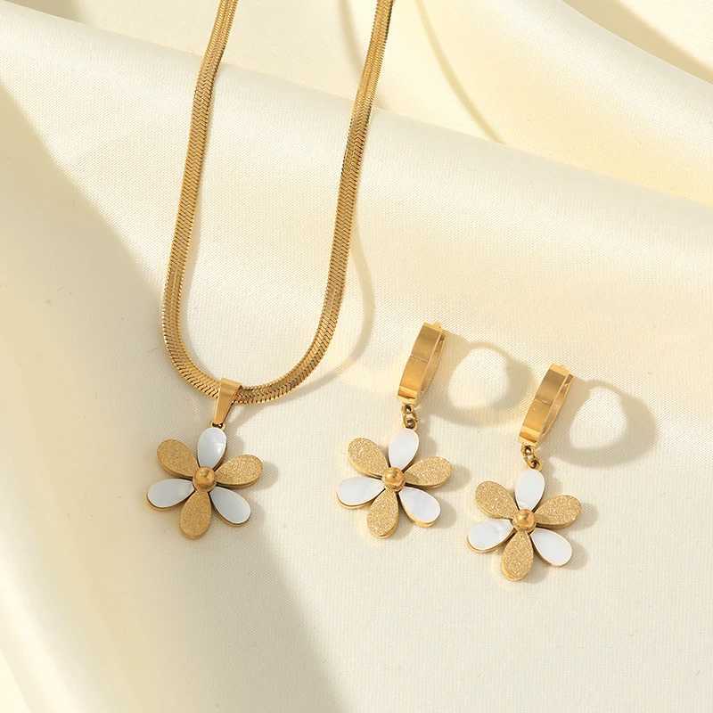 EILIECK 316L Stainless Steel Star Flower Bear Necklace Earrings For Women Girl New Trendy Waterproof Jewelry Set Party Gift Z250607