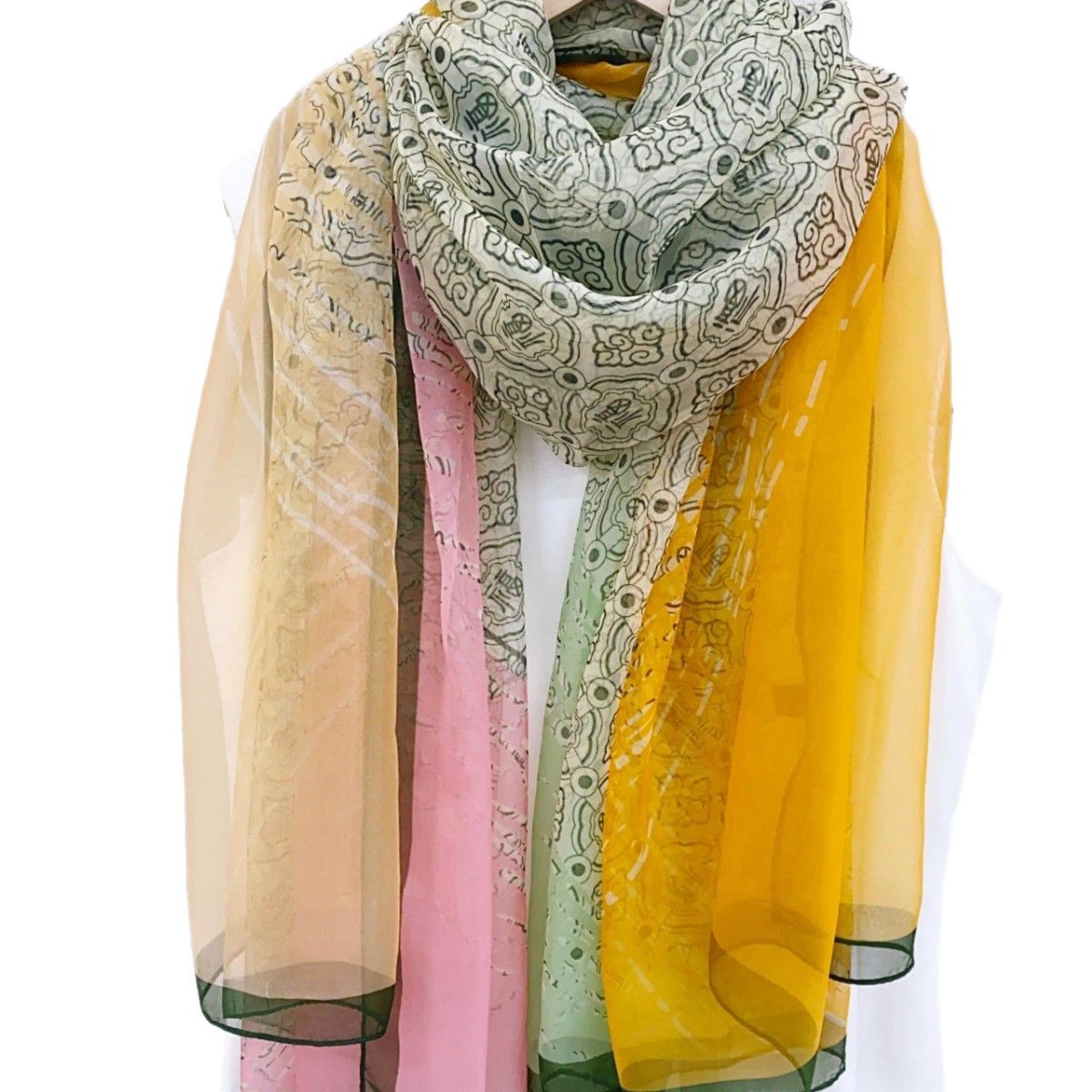 K952 2025 Korean new fashion soft yarn scarf female mother scarf shawl summer sun protection beach towel flower yarn scarf