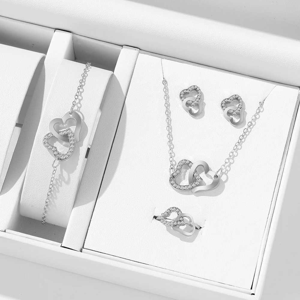5 Piece Water Diamond Heart Shaped Jewelry Set Rings Earrings Necklaces Fashionable Elegant Suitable for Parties Gatherings Z250607