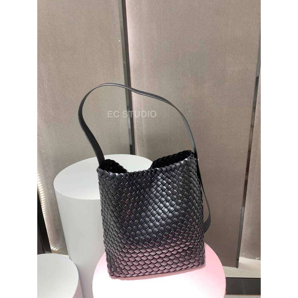 Summer New Women s Casual Woven Basket Shoulder Large Capacity Bucket Bag