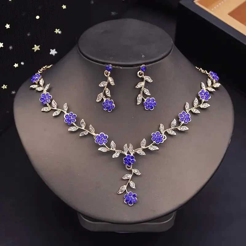 3 Pcs Sweet Jewelry Set Exquisite Rhinestone Pendant Banquet Party Women Fashion Romantic Crystal Necklace Earring Accessory Set Z250607