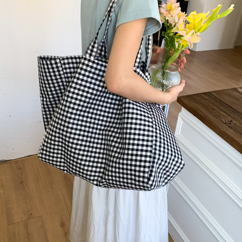 designer Black and White Plaid Canvas Bag Large Capacity Tote Bag for Women Casual Lazy Style Shopping Bag Lightweight Shoulder Bag Large Bag