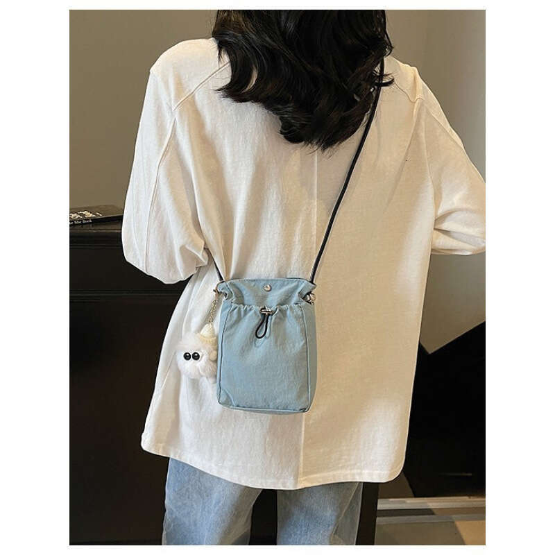 Niche Canvas for Women 2025 New Trendy Fashion Square Versatile Casual Crossbody Small Bag