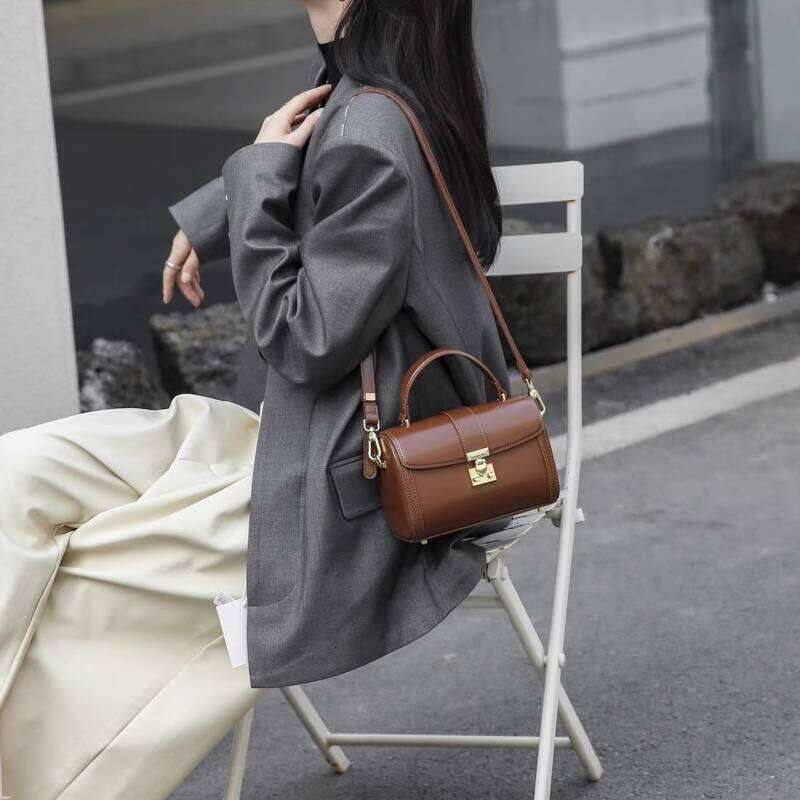 Oushangdian Women s New Genuine Leather Handbag Small Box High end Niche Versatile Shoulder Crossbody Bag Trendy