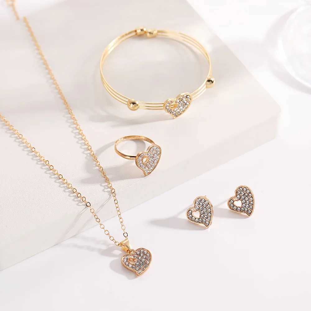 European And American Popular Fashion Style Personalized Necklace Earring Jewelry Set Z250607