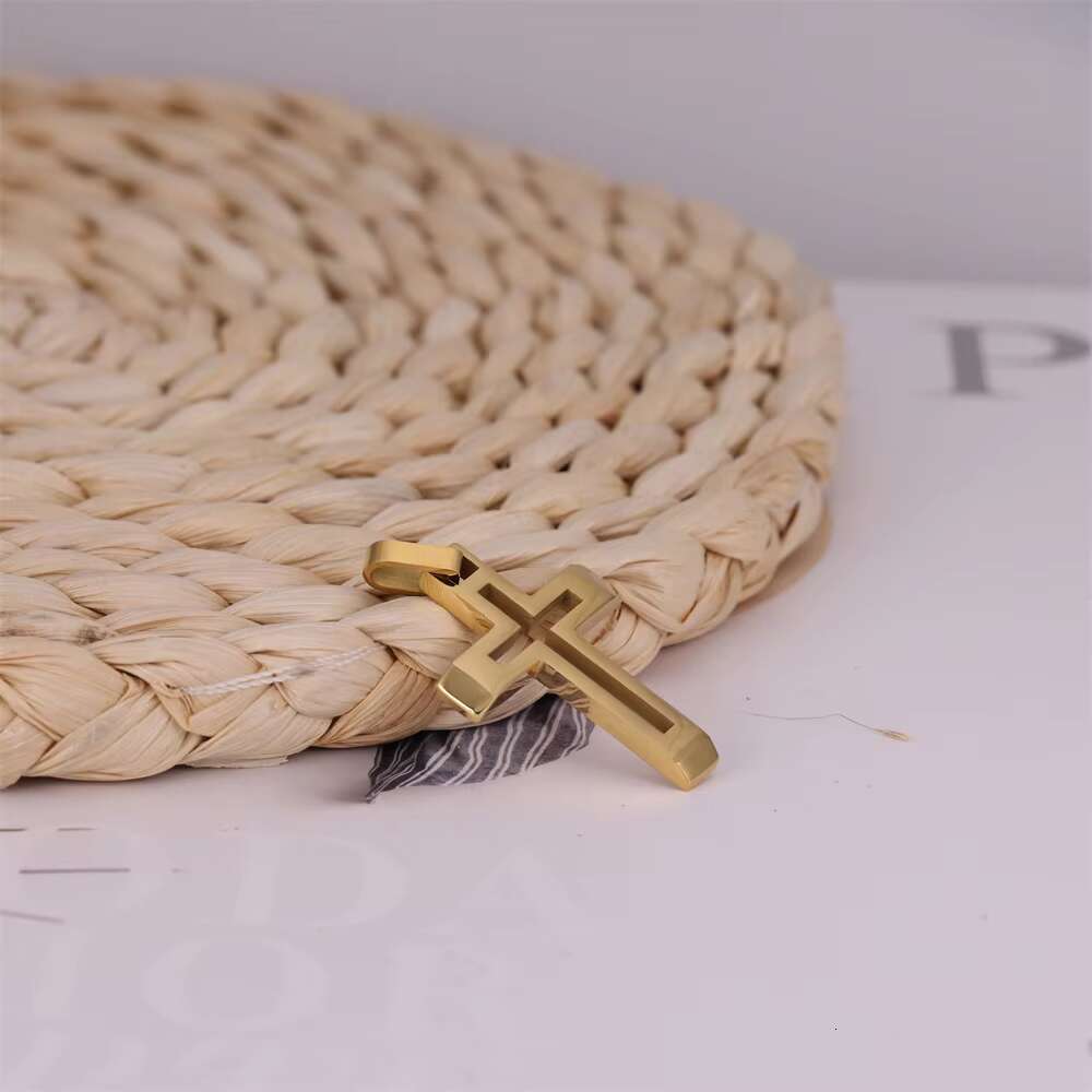 Cheap Price Personalized Stainless Steel Cross Pendant Men Women Gold Plated Pendant Jewelry