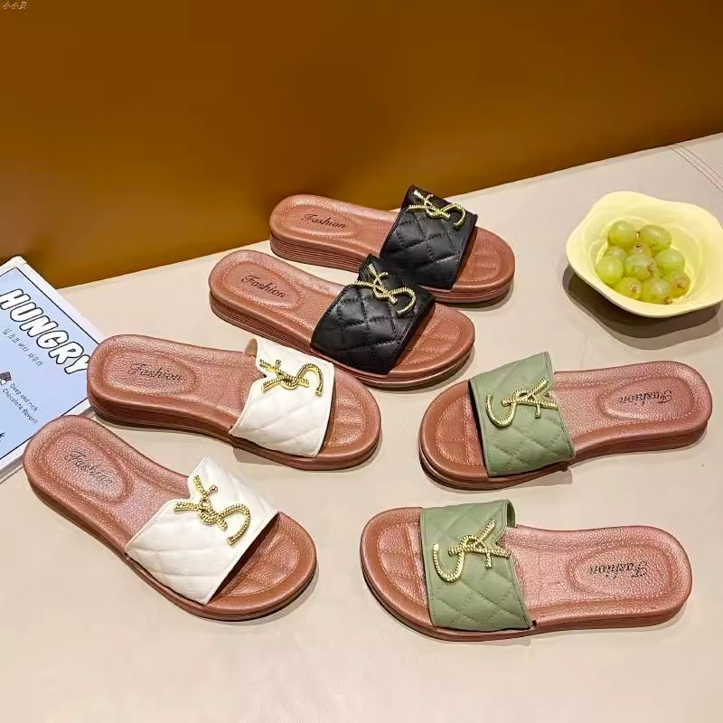hot free shipping designer Sandals for women casual outdoor slipper classic beach shoes black white green