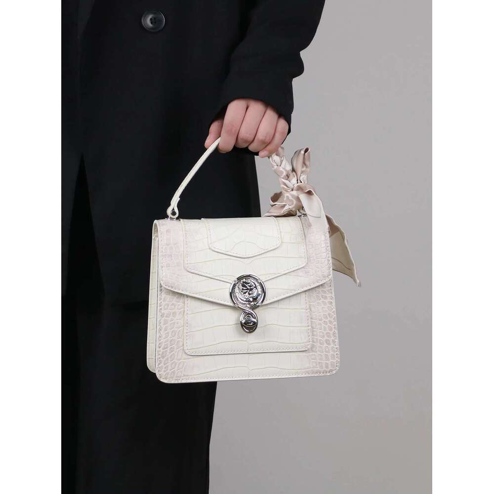 New 2025 Fashion Niche Design Organ Bag High-End Quality Temperament Ladies Handbag Himalayan Color Shoulder Slun