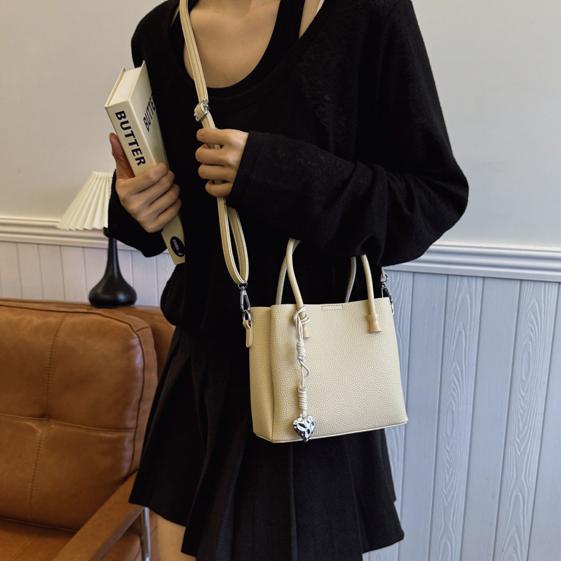 designer Handheld High-End Fashion Bucket Bag 2025 New Korean Style Ins Trend Casual Shoulder Bag Versatile Crossbod