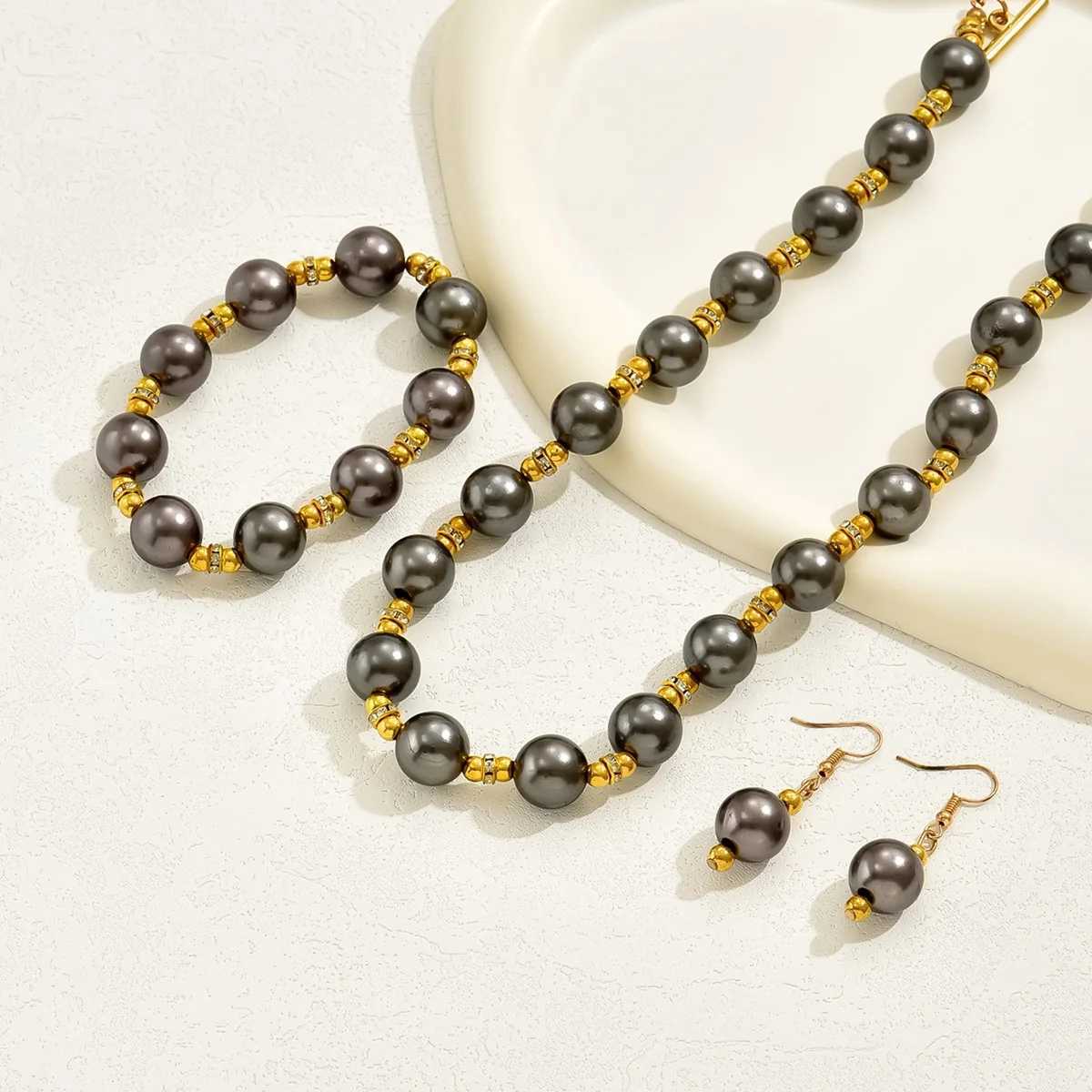 Obeg 3 Pcs Vintage Pearl Jewelry Set Necklace Hoop Earring Sweet Korean Temperament Pretty Design For Women Trendy Gift Z250607