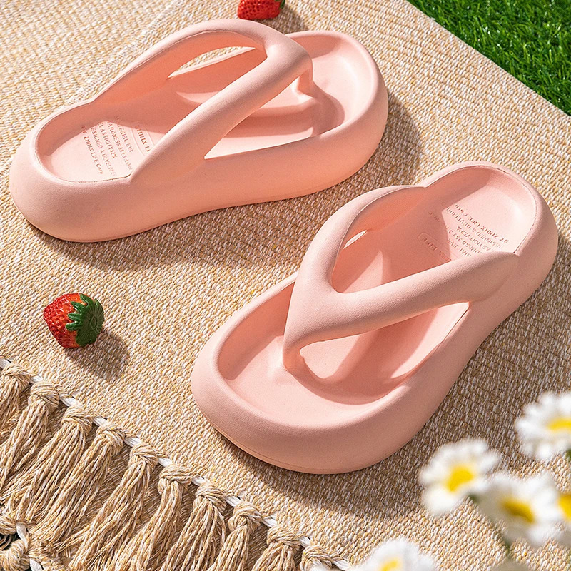 Thick soled herringbone slippers for women in summer height increasing sandals for external wear of anti slip beach shoes 250605