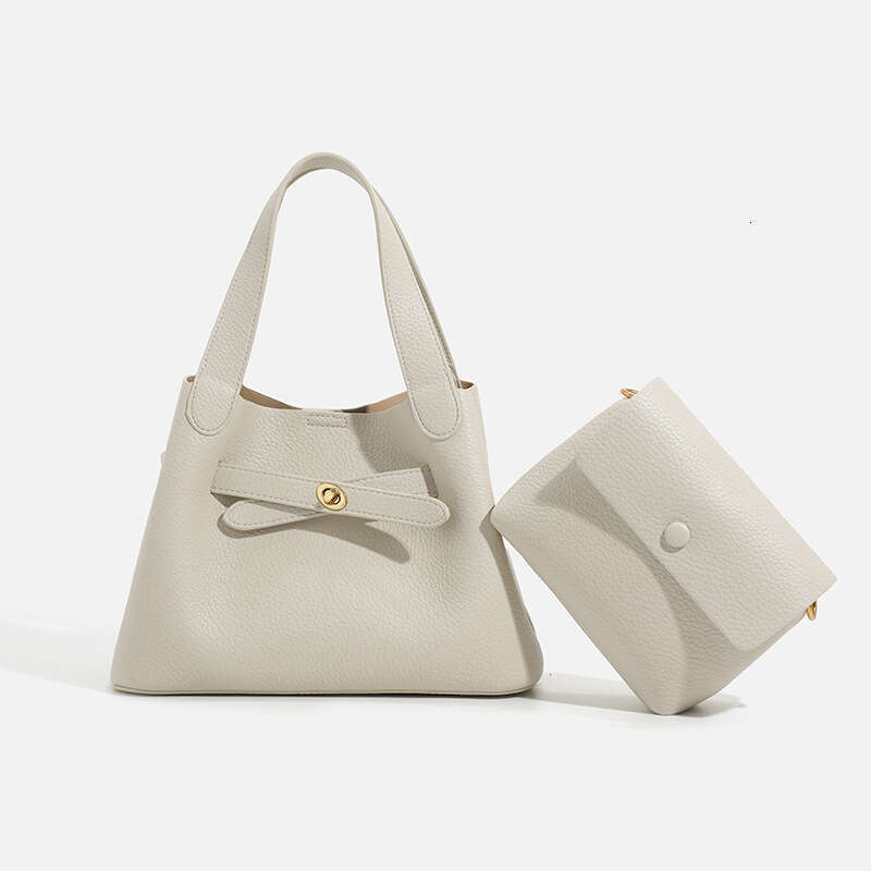 High-end Niche Fashion Bucket for Women 2024 Autumn Winter New Versatile Commuter Shoulder Crossbody Tote Bag