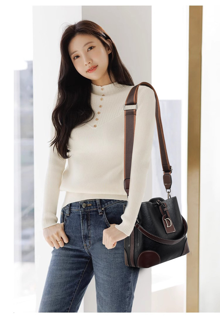 Free Shipping Bucket Bag Light Luxury High-end Crossbody Bag Luxury Designer Bags Summer Women Niche Versatile Commuter Large Capacity Middle-aged Lad