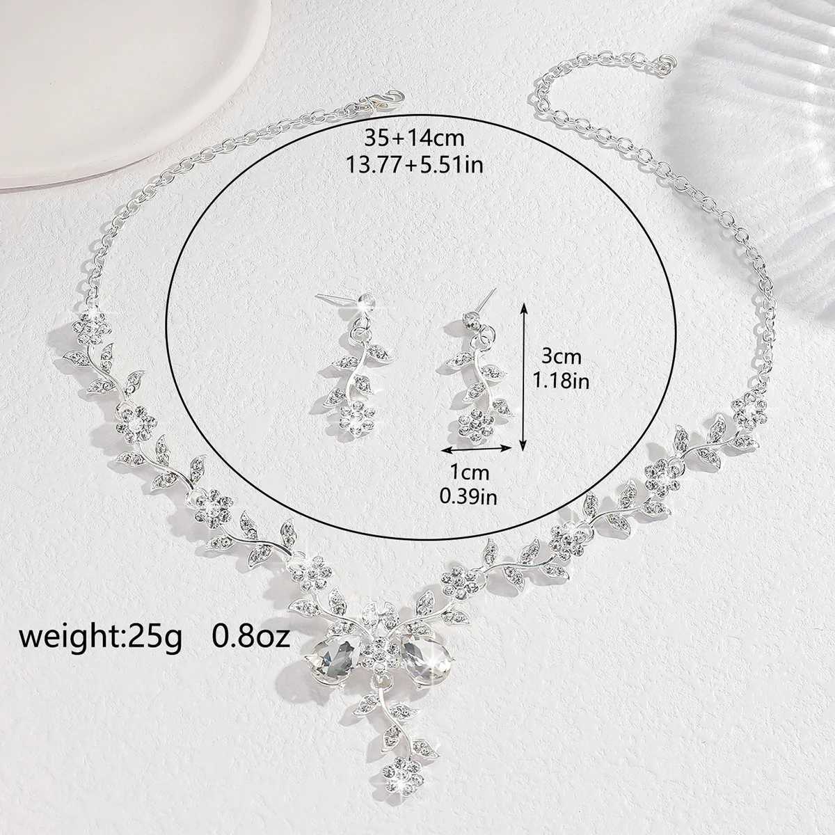 3PC Womens Fashion Trend Small Flower Water Drop Necklace Earrings Jewelry Set Wedding Banquet Party Festival Gift Z250607