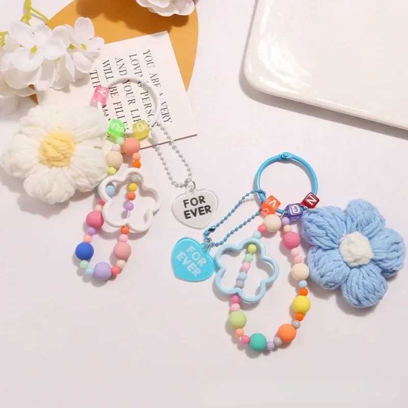 Cartoon Wool Knitted Flowers Key Chains Beaded Wristlet Lanyard Bracelet Keyring For Women Girl Bag Pendant Charms Keychain Gift XJ250607