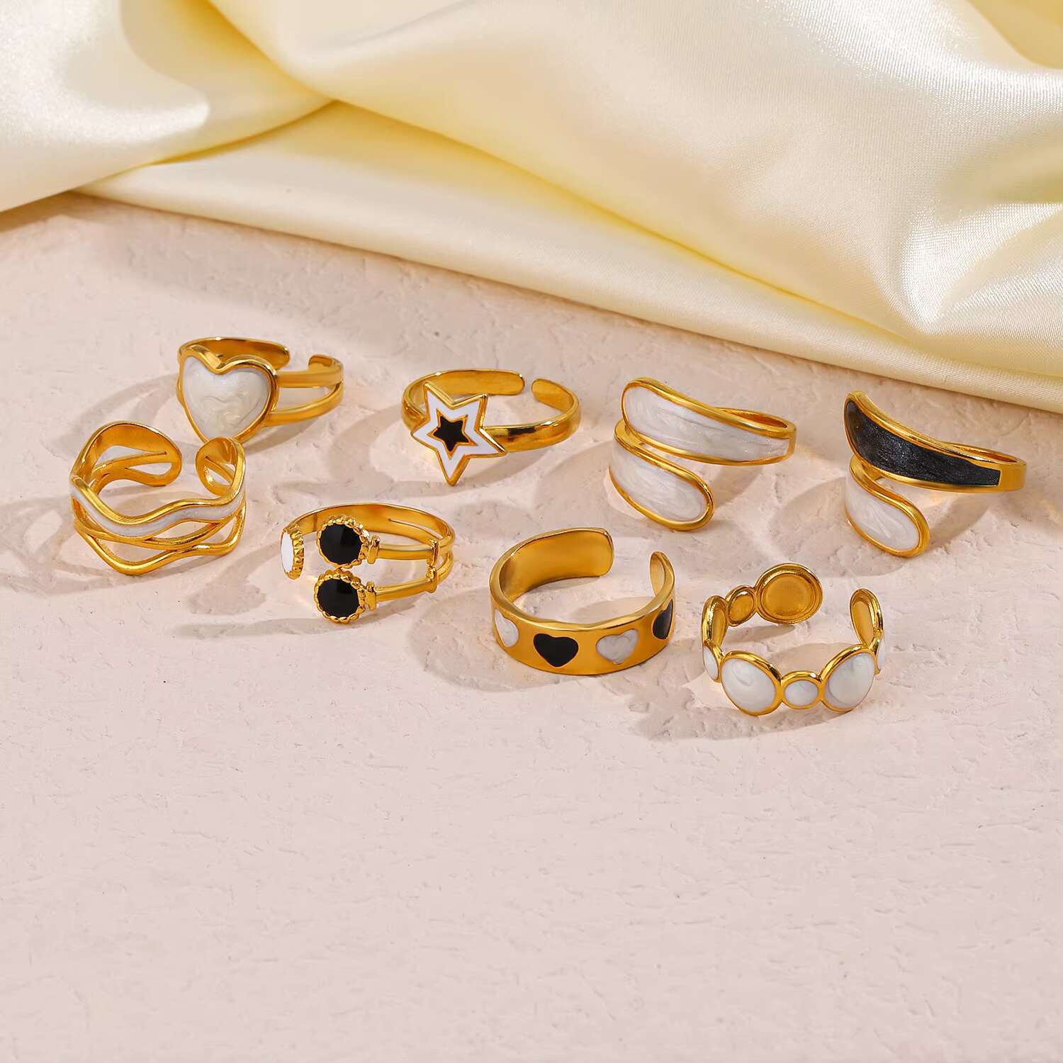 Wholesale Stainless Steel Rings Fashion Womens Trendy Ring Simple Popular Five-Pointed Star Heart Design White Oil Dropping