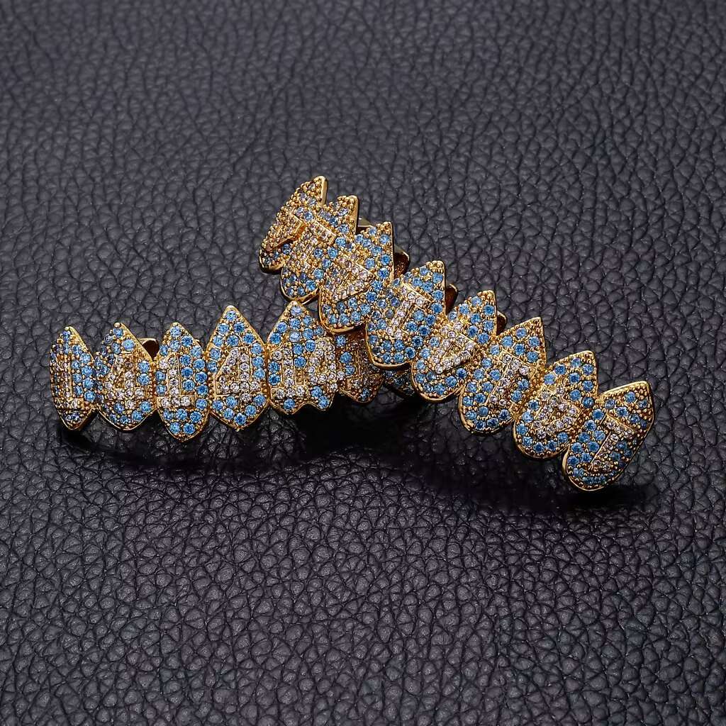 Latest trend hip-hop 1414 8-toothed fangs vampire personality moissanite gold braces for wedding party custom-made jewelry