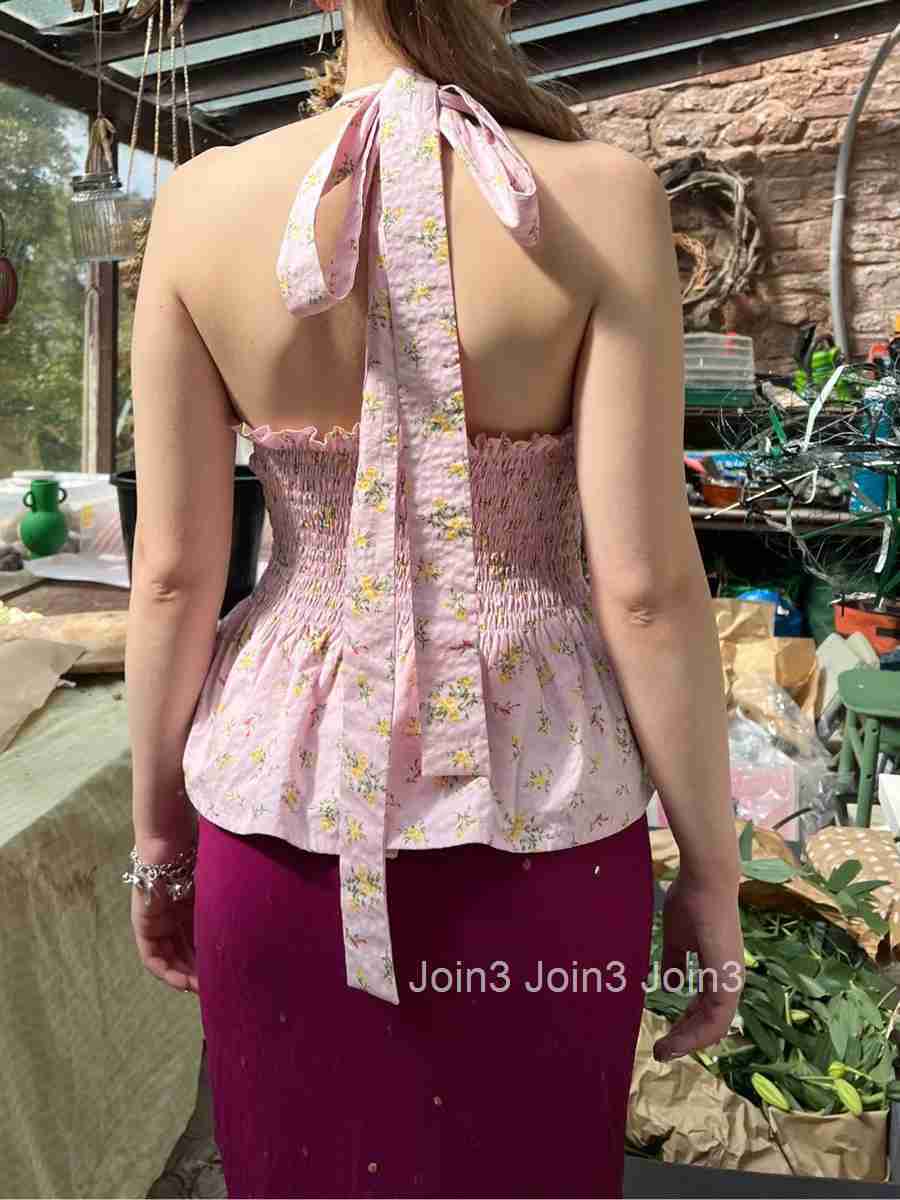 Floral Print Halter Neck Tank Top with Swiss Dot Detailing and Backless Design - Sleeveless Summer Vest for Streetwear