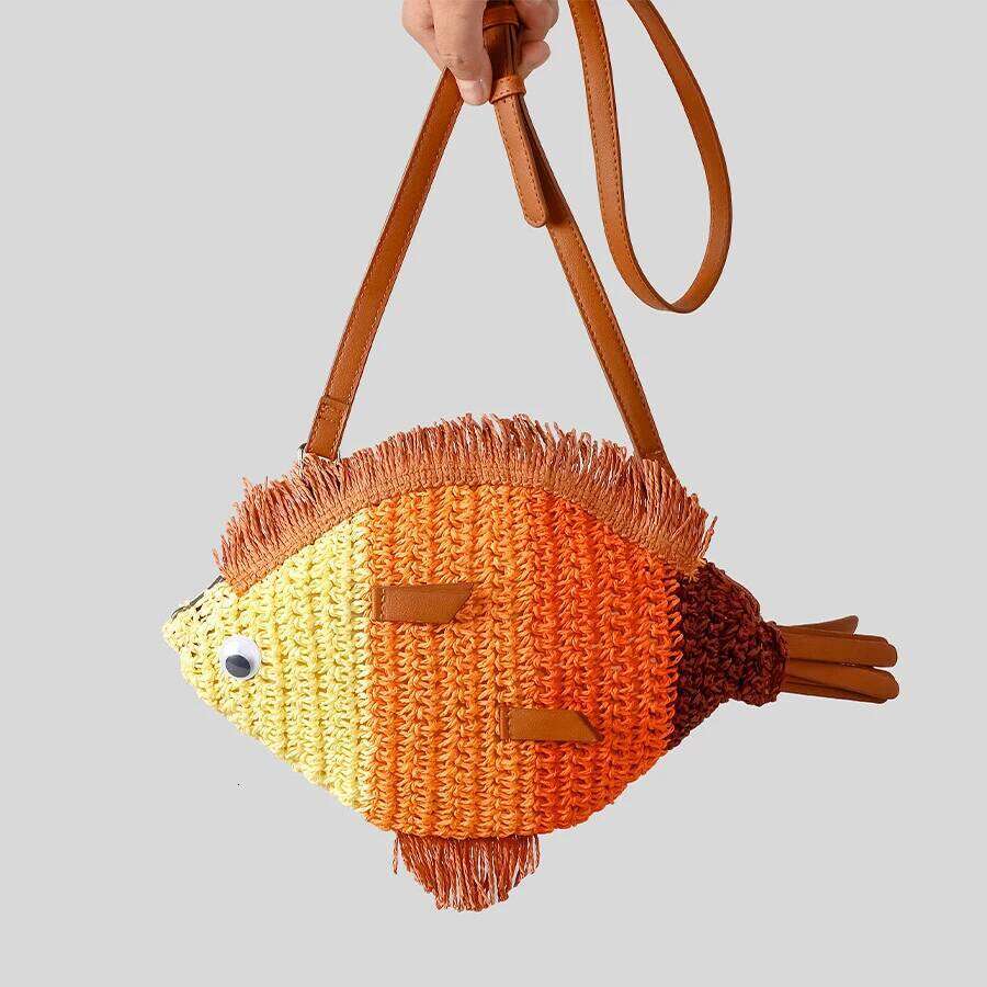 Creative Fish Shaped Straw Shoulder Bags Funny Paper Woven Crossbody Cute Handmade Summer Beach Bag Novelty Holiday Purses