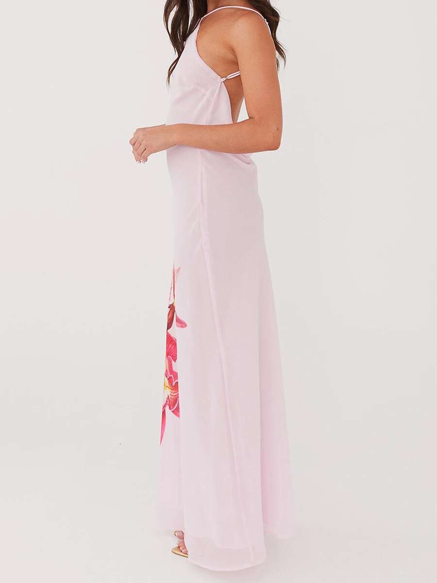 Elegant Floral Print Sleeveless Maxi Dress with Open Back and Fit Design for Summer Parties and Beach Vacations