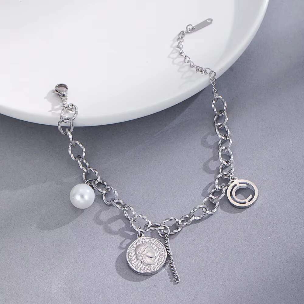 Hot Sale Cuban Fashion Chain Link Bracelet for Men Women Silver Color Gold Featuring Pearl Simple Icon for Parties Trendy Design