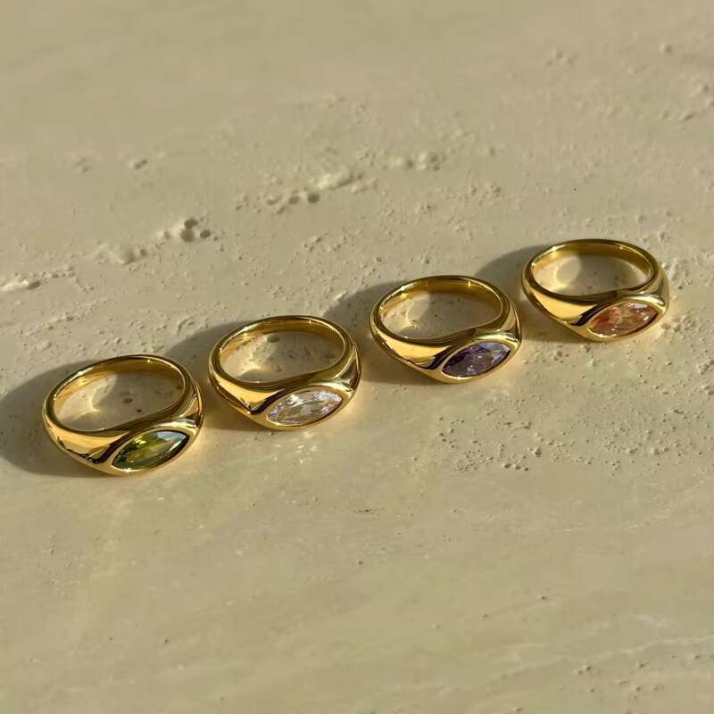 Ladies 18K gold moissanite jewelry 18K gold fashion rings ladies jewelry