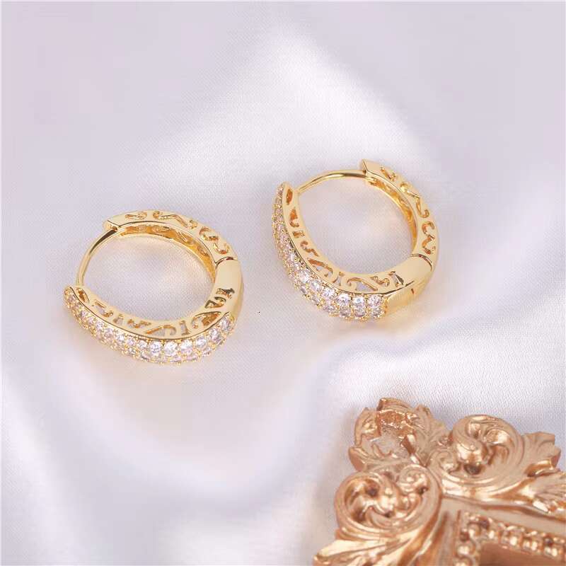 Popular product; Luxury 18K gold hoop earrings; 18K gold white gold moissanite; Elegant and fashionable earrings;'s jewelry.