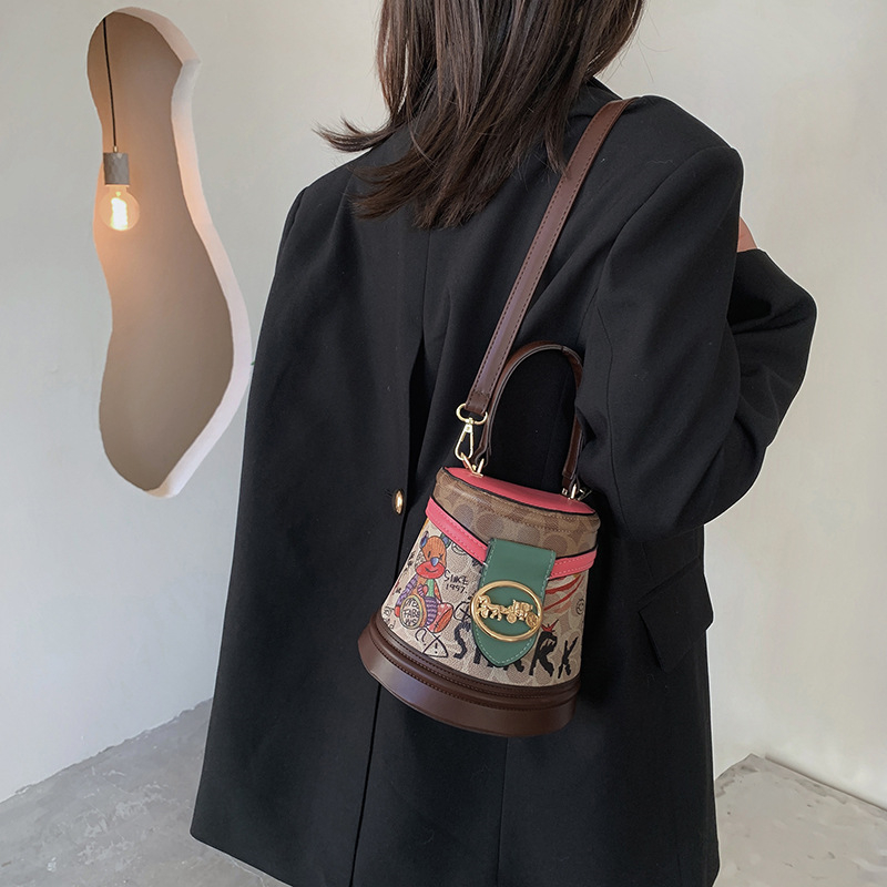 Designer Bag Luxury Bag Hot Free Shipping Shoulder Bag Designer Shoulder Shoulder For Woman Spring And Summer Daily Outfit Flap Classic Cross
