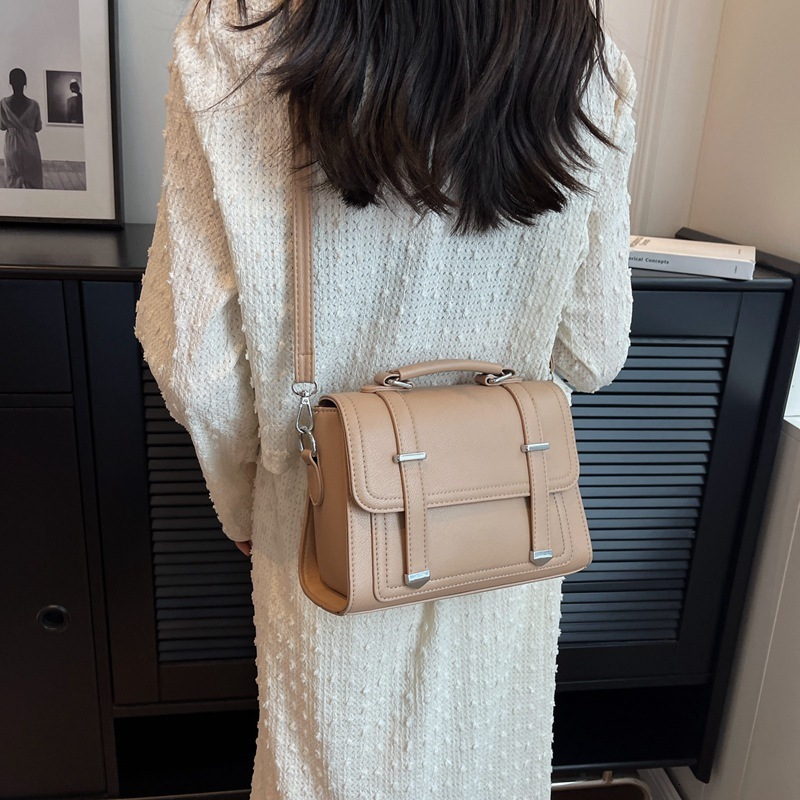 designer Trendy Small Bag for Women 2025 New Fashion Niche Design Crossbody Bag Simple Korean Style Shoulder Small Square Bag