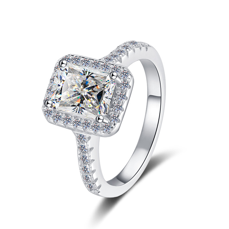 Affordable Yet Opulent Choice High-Shine 2Carat Moissanite Diamond Replacement Ring Crafted from Genuine S925 Metal
