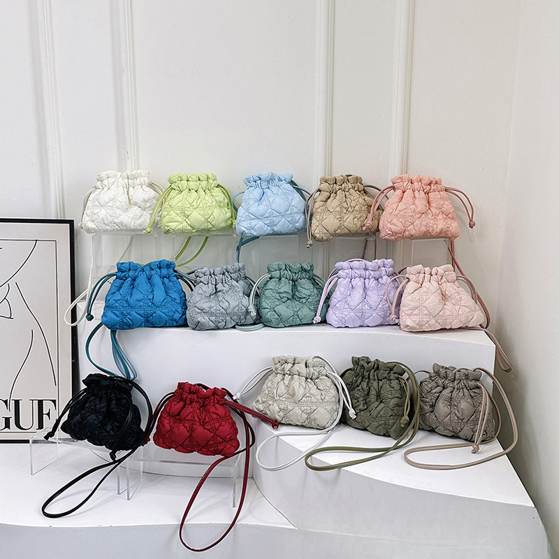 Free Shipping 2025 New Designer Bag Minimalist Quilted Drawstring Bucket Bag Luxury Wallet Soft Nylon Shoulder Bag Lightweight Dumpling Bag Trendy Han