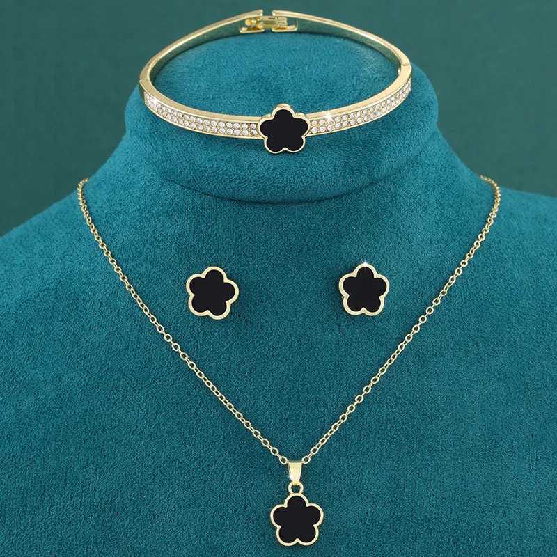3pcs Five Flower Necklace Earring Set Inlaid Zircon Jewelry Womens Exquisite Gift Party Wedding Accessories Z250607