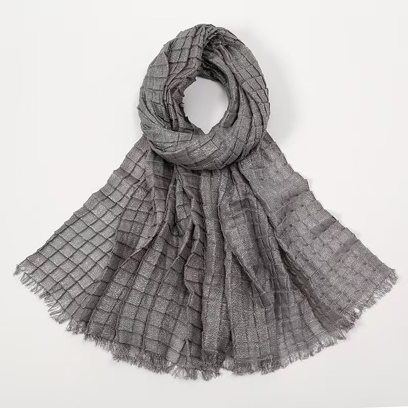 T912 solid color square wrinkled polyester long scarf Malay Indonesia hot selling gold and silver plaid scarf female