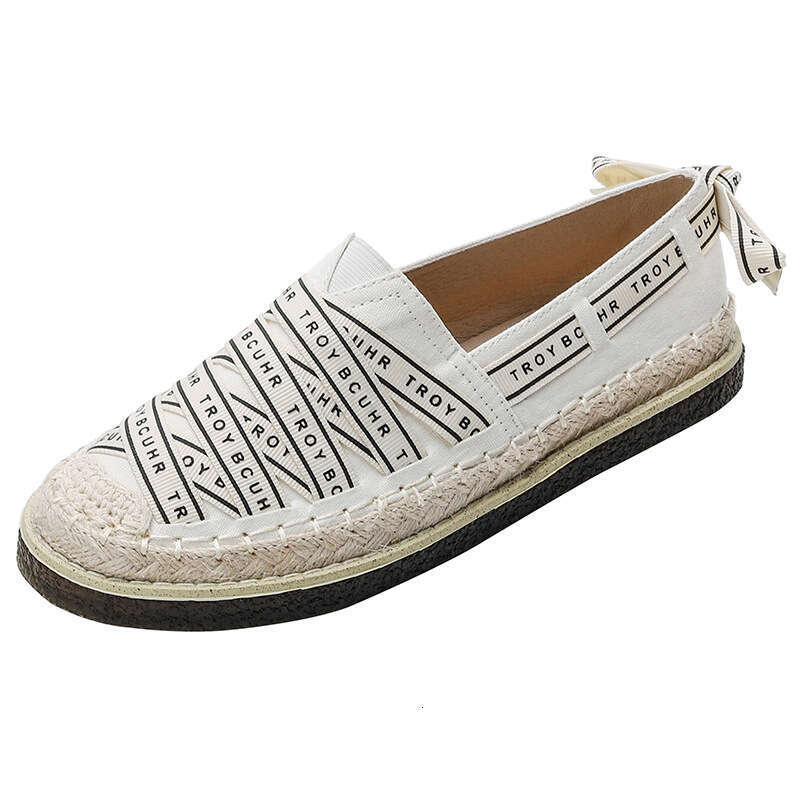 British Style Fisherman for Women 2025 New Flat Versatile Lazy Casual Slip-On Canvas Shoes Shallow Mouth