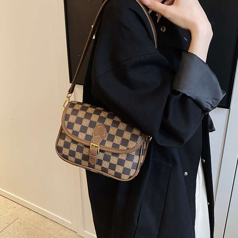 Versatile Single Shouldered Cross Body Purse for Everyday Use by Women